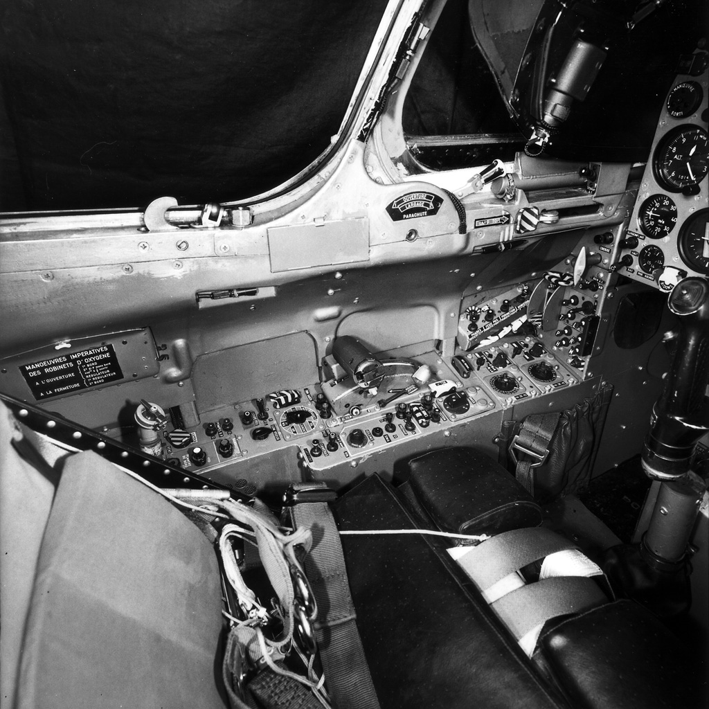 cockpit_1.jpg